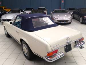 Bild 18/79 von Mercedes-Benz 230 SL (1965)