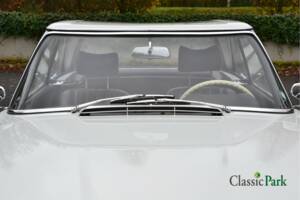 Image 38/50 of Mercedes-Benz 250 SL (1966)