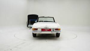 Image 8/15 of Mercedes-Benz 280 SL (1969)
