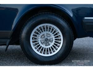 Image 21/28 of Volvo 240 (1992)