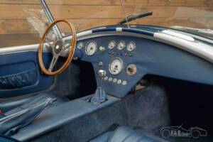 Bild 14/19 von AC Cobra 427 (1965)