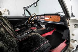 Image 9/50 of FIAT 124 Spider CS1 (1977)