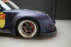 Image 22/50 of Porsche 911 Carrera (1994)