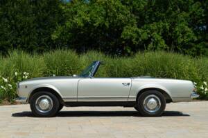 Image 5/50 de Mercedes-Benz 230 SL (1965)