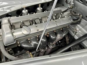 Afbeelding 25/31 van Jaguar XK 120 OTS (Alloy) (1949)