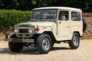 Bild 12/50 von Toyota Land Cruiser BJ 40 (1977)