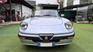 Afbeelding 6/70 van Alfa Romeo 2.0 Spider QV (1987)