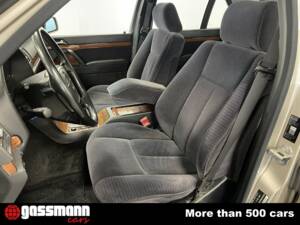 Image 9/15 of Mercedes-Benz 300 SE (1991)