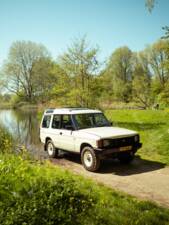 Image 2/18 of Land Rover Discovery (1990)