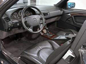 Bild 21/32 von Mercedes-Benz SL 500 (1997)