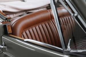 Bild 31/50 von Jaguar XK 120 DHC (1953)