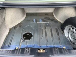 Image 21/24 of BMW 732i (1981)