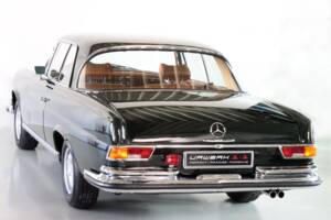 Image 9/99 of Mercedes-Benz 280 SE 3,5 (1971)