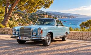 Image 4/96 of Mercedes-Benz 280 SE (1970)