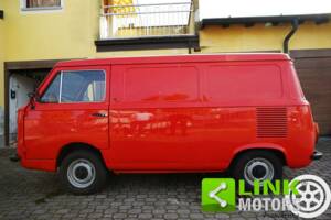 Image 4/10 of FIAT 900 T&#x2F;E Panorama (1977)