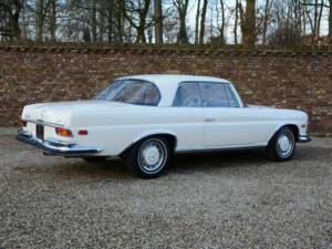 Bild 33/50 von Mercedes-Benz 280 SE 3,5 (1971)