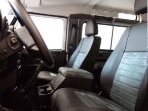 Image 11/15 of Land Rover Defender 90 (2010)