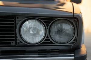 Image 19/50 of Alfa Romeo Alfetta Quadrifoglio Oro (1984)