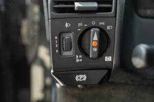 Image 38/50 of Mercedes-Benz 300 SL (1990)