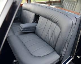 Image 43/50 of Rolls-Royce Phantom V (1961)