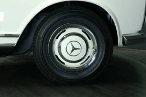 Image 50/50 of Mercedes-Benz 230 SL (1965)