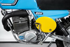 Imagen 29/50 de KTM 250 MC/GS (1977)