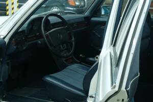 Image 18/50 de Mercedes-Benz 280 SEL (1978)