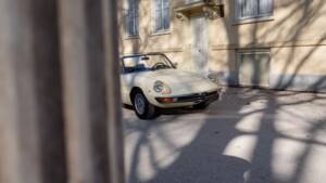 Image 54/58 of Alfa Romeo 2000 Spider Veloce (1977)