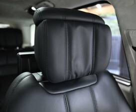 Bild 37/50 von Land Rover Range Rover Autobiography SDV8 (2018)
