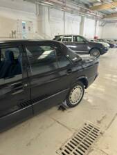 Imagen 38/69 de Mercedes-Benz 190 E (1988)