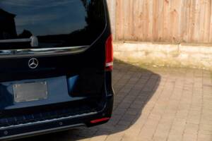 Bild 26/50 von Mercedes-Benz V 220 D (2021)