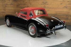 Image 11/19 of MG MGA 1500 (1955)