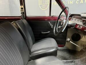 Image 40/50 of Volvo P 210 Duett (1962)