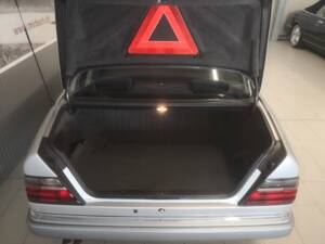 Bild 9/19 von Mercedes-Benz E 420 (1994)