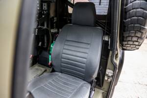 Bild 32/41 von Land Rover Defender 90 Td5 (1998)