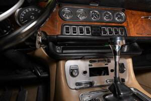 Bild 24/31 von Jaguar XJ 6 2.8 (1970)