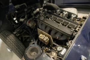 Image 40/50 de Jaguar E-Type (1969)
