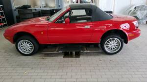 Image 37/56 de Mazda MX-5 1.8 (1995)