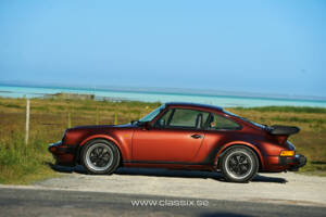 Image 4/28 de Porsche 911 Turbo 3.3 (1988)