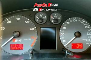Image 22/50 of Audi S4 Avant (2001)