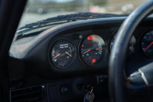 Immagine 33/134 di Porsche 911 Carrera (1995)