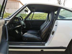 Bild 15/23 von Porsche 911 Carrera 3.2 (1985)