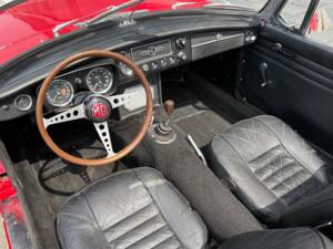 Imagen 5/21 de MG MGB (1964)