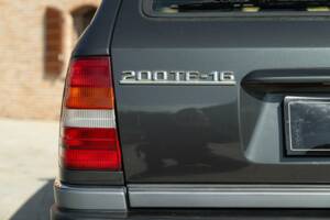 Imagen 10/50 de Mercedes-Benz 200 TE (1993)