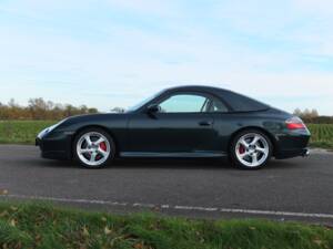 Bild 13/73 von Porsche 911 Carrera 4S (2004)