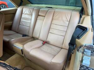Image 17/22 de Mercedes-Benz 500 SEC (1984)