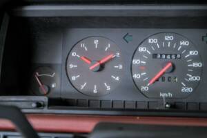 Image 20/50 de Volvo 740 (1984)