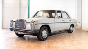 Afbeelding 1/19 van Mercedes-Benz 200 D (1968)