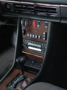 Afbeelding 46/52 van Mercedes-Benz 560 SEL (1988)