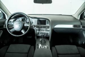 Immagine 7/45 di Audi A6 Avant 2.4 (2006)